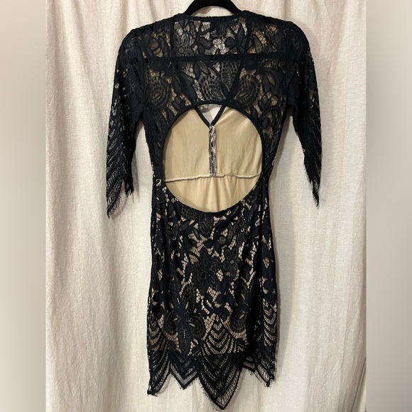 🤍 NWOT Romantic Lace Open Back Black Midi Dress Small - Picture 4 of 6